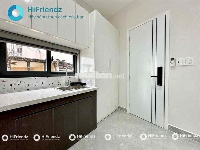 CHO THUÊ PHÒNG BAN CÔNG SIÊU THOÁNG MÁT THUẬN TIỆN DI CHUYỂN SÂN BAY