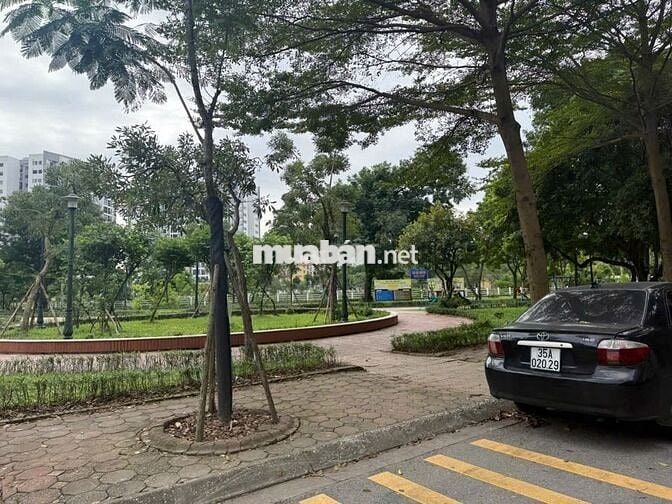 CẦN BÁN BIỆT THỰ SÀI ĐỒNG LONG BIÊN HÀ NỘI.