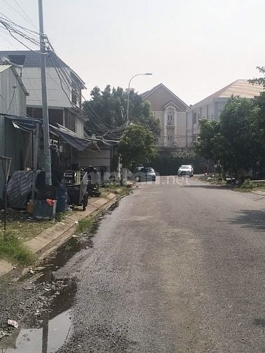 Cho thuê kho ngay khu Bách Giang Đỗ Xuân Hợp quẹo vào khoảng 100m