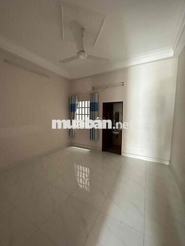 NHÀ 4 PHÒNG ĐƯỜNG NỘI BỘ KHU BÌNH PHÚ