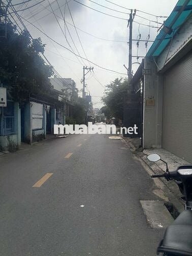 Chủ dễ tính cần cho thuê nhà xưởng trống,suốt