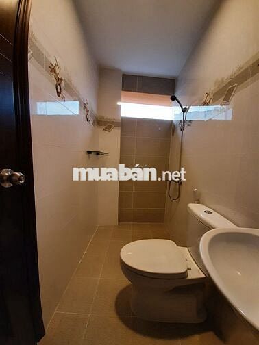 Căn hộ view CV thoáng mát, an ninh, mới XD. Cách cầu vượt Cây Gõ 200m.