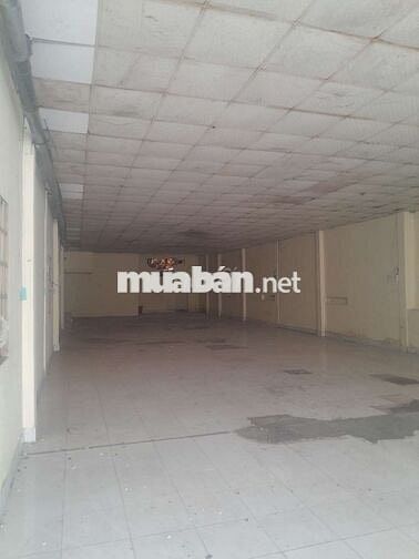 Chủ dễ tính cần cho thuê nhà xưởng trống,suốt