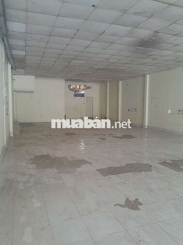 Chủ dễ tính cần cho thuê nhà xưởng trống,suốt