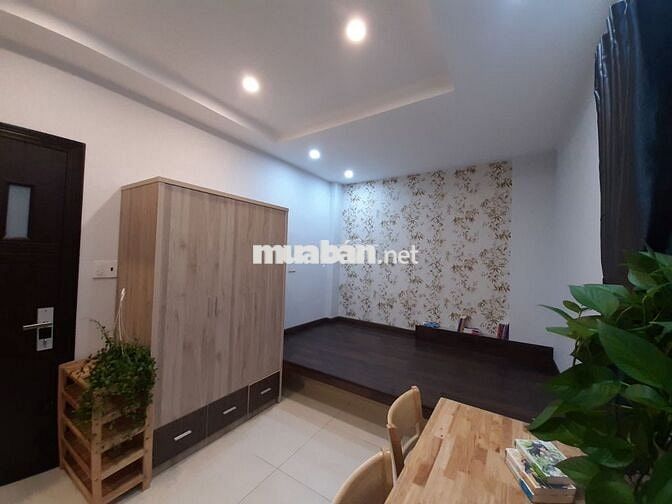 Căn hộ view CV thoáng mát, an ninh, mới XD. Cách cầu vượt Cây Gõ 200m.