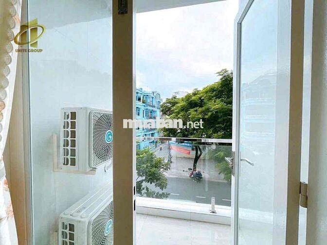 HÀNG HIẾM 2PN GIÁ RẺ GẦN CẦU KHÁNH HỘI QUẬN 1 - FULL SẴN NỘI THẤT