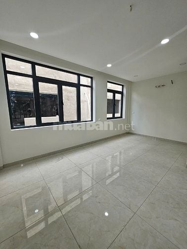 Mặt bằng kinh doanh, nhà nguyên căn ngay trung tâm Global City