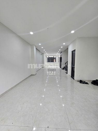 Mặt bằng kinh doanh, nhà nguyên căn ngay trung tâm Global City