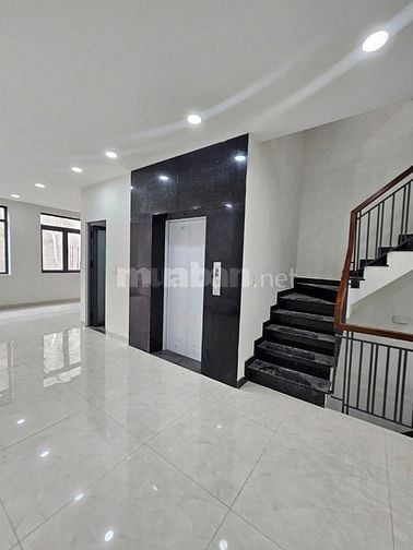 Mặt bằng kinh doanh, nhà nguyên căn ngay trung tâm Global City