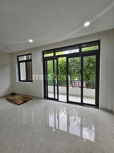 Mặt bằng kinh doanh, nhà nguyên căn ngay trung tâm Global City