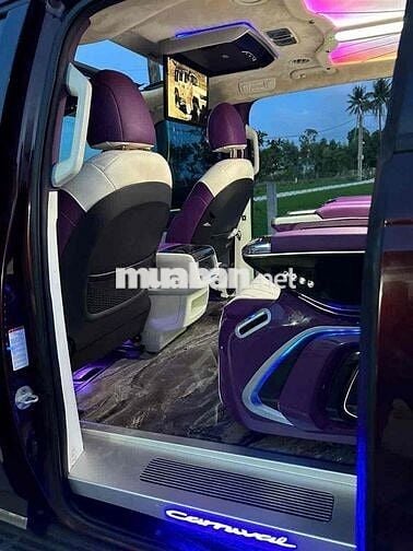 Kia Carnival 2023 Signature Full nội thất Limousin