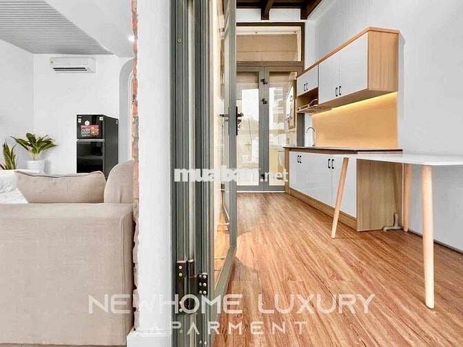 Cho Thuê CHDV40m2 Bancol Thang Máy, Hầm Xe Full NT A - Z Giáp Quận 1-3