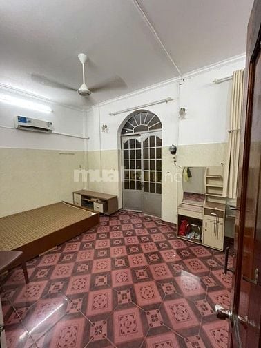 Cho thuê phòng trọ căn góc 2 mặt tiền đường Phan Xích Long, Phú Nhuận