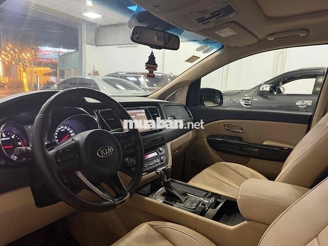 Kia Sedona 2018 2.2D Bản Full máy dầu