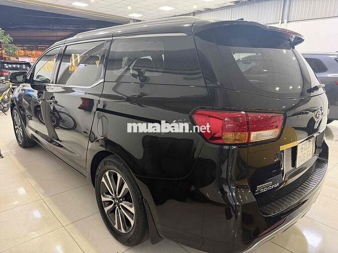 Kia Sedona 2018 2.2D Bản Full máy dầu