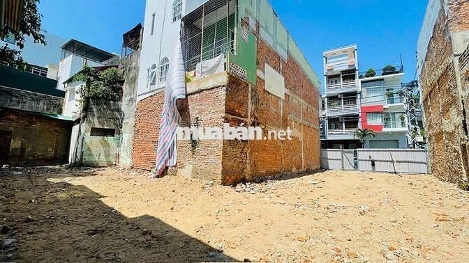 Bán lô đất đẹp mặt tiền đường Bạch Đằng Nha Trang thuận lợi kinh doanh