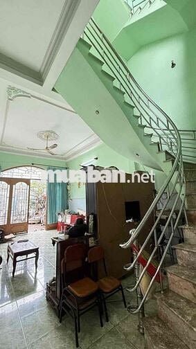 GẦN CHỢ BÌNH TRỊ ĐÔNG🔥🚀 DT: 113M2 ( 5,4 X 22 ) 3 TẦNG - 5PN - HẺM HƠI