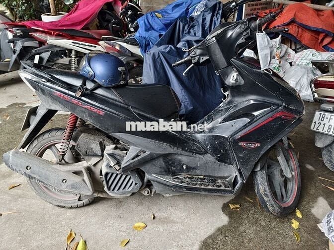 Cần bán xe airblade đời 2015 đi hơn 15 vạn