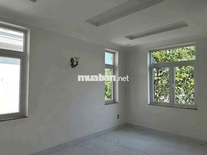 Biệt Thự Phú Cường 6pn có thang máy 1 trệt 2 Lầu