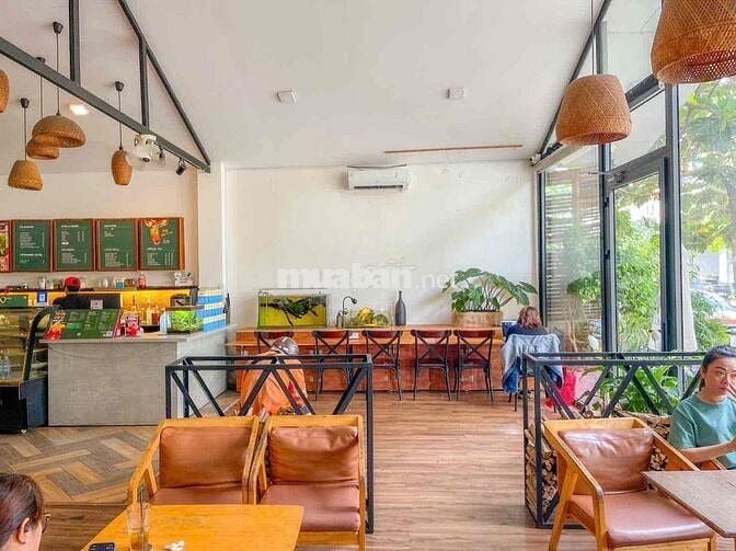 sang quán cf Đường Ngô Gia Tự , Chánh Nghĩa 10x20m.