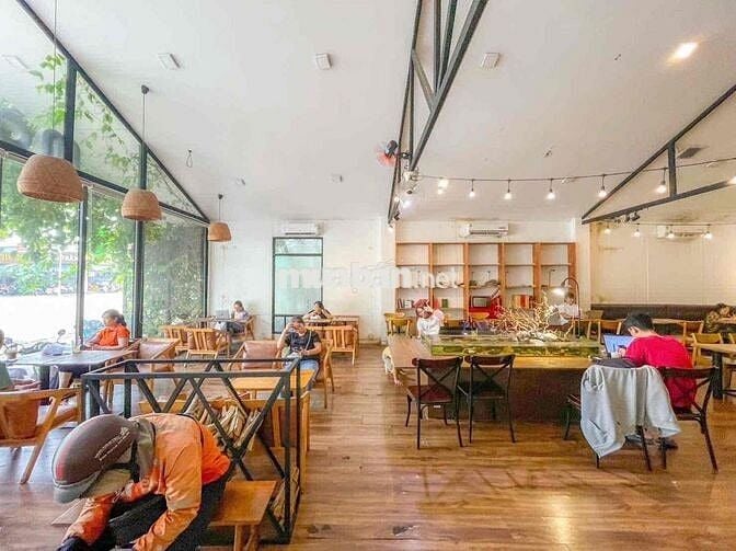 sang quán cf Đường Ngô Gia Tự , Chánh Nghĩa 10x20m.