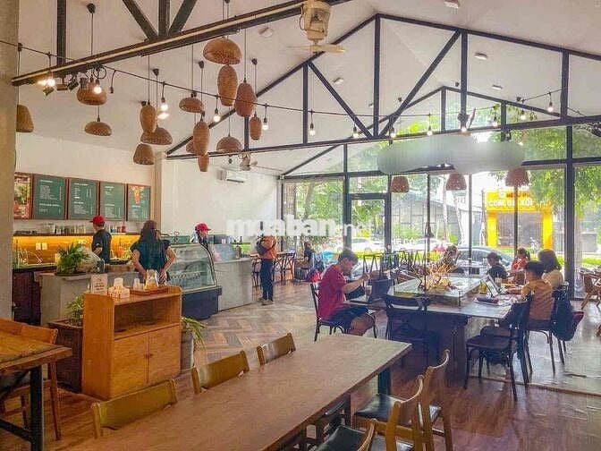 sang quán cf Đường Ngô Gia Tự , Chánh Nghĩa 10x20m.