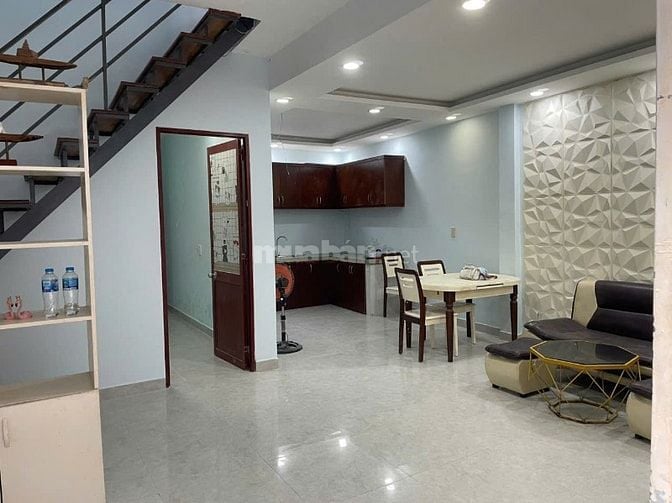 Bán nhà như hình quận 7 ngay ngã tư Nguyễn Lương Bằng và Phạm Hữu Lầu