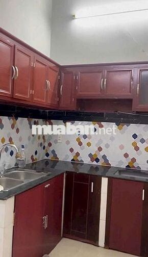 Cho thuê nhà mặt tiền đường hiệp thành, q12
DT: 4x 15 m.