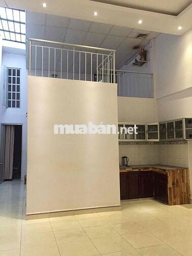 Cho thuê nhà mặt tiền đường lớn tại quốc lộ 13 Hiệp Bình Phước Thủ Đức