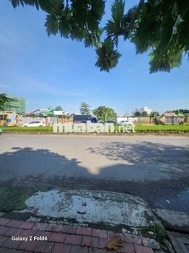 🤝CHO THUÊ SÀN TRỐNG MT ĐƯỜNG D4 KHU DÂN CƯ HIM LAM Q7
DT 5X20