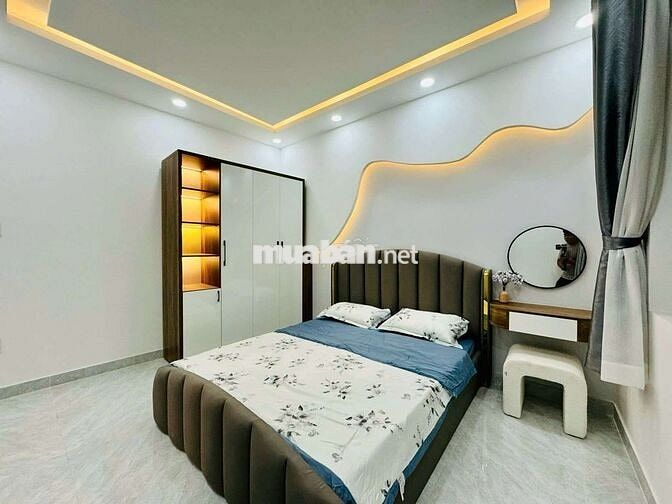 235/39 Hoàng Hoa Thám 5PN 4 WC 4 tầng cách MT HXH 30 m