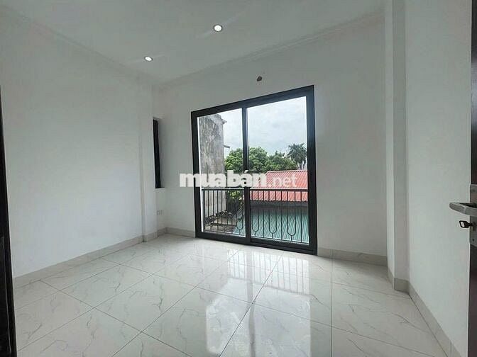 Rẻ nhất khu vực,nhà mới tinh,về ở ngay,gần chợ,5P ra QL6,giá 2,8 tỷ