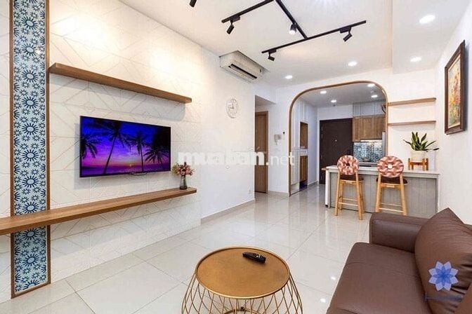 Bán nhanh căn 2PN view hồ bơi nội thất y hình tháp GM3- Golden Mansion