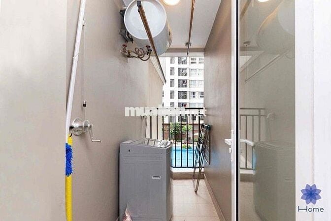 Bán nhanh căn 2PN view hồ bơi nội thất y hình tháp GM3- Golden Mansion