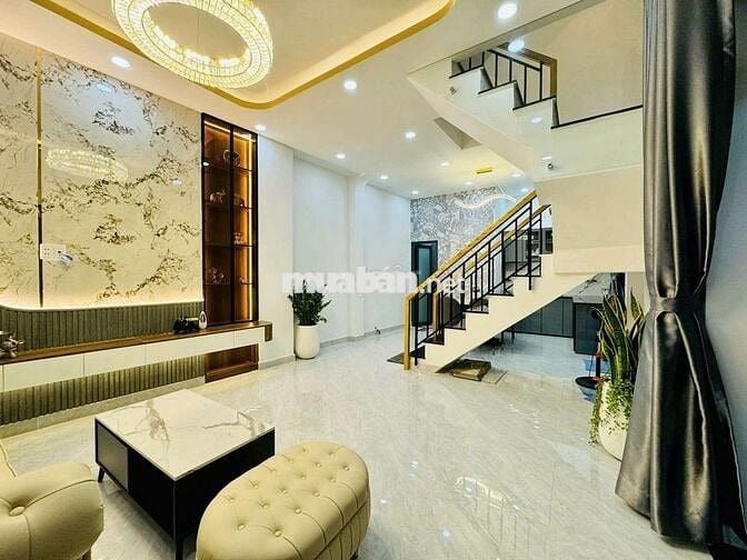 235/39 Hoàng Hoa Thám 5PN 4 WC 4 tầng cách MT HXH 30 m