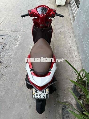 Vision đời2016 xe đẹp máy zin êm đúng chủ chỉ 16tr