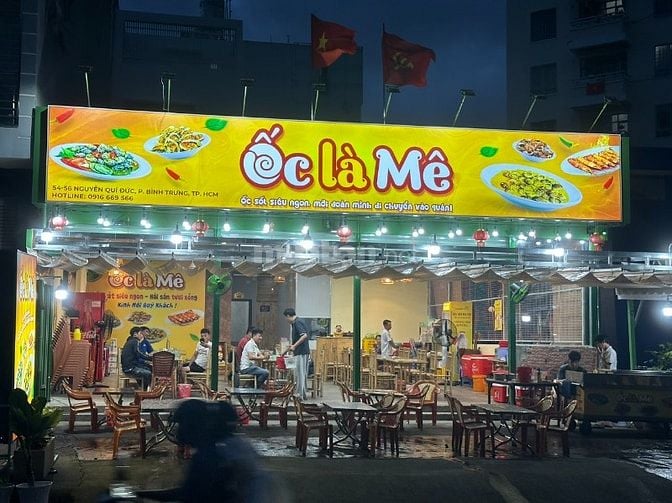 Sang mặt bằng quán ăn, mặt tiền rộng, đầy đủ trang thiết bị