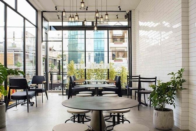 NGANG 8M, LỀ RỘNG, KHU DÂN CƯ ĐÔNG TẠI 550 CÁCH MẠNG THÁNG 8 QUẬN 10