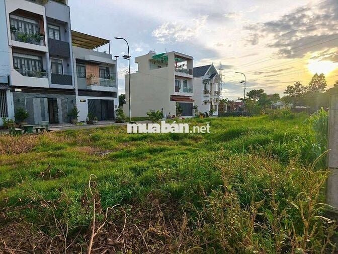 Cần bán gấp đất thổ cư huyện Bình Chánh cũ