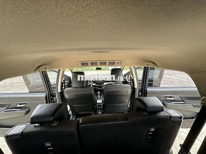 Suzuki XL7 2022 màu đen, số tự động