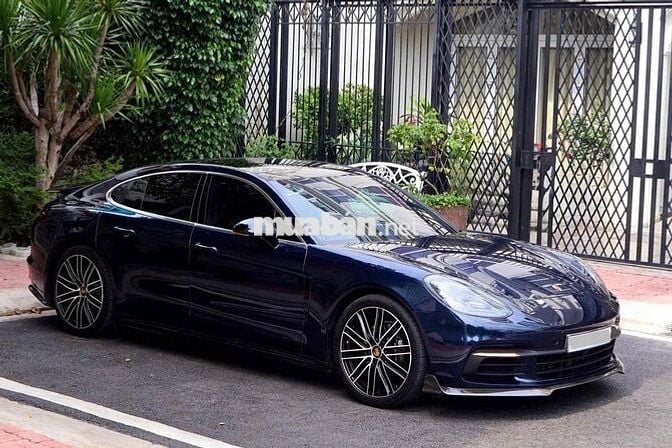 Porsche Panamera 2017 3.0 V6 - 55000 Kmiles