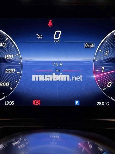 mercedes c200 avantgarde sản xuất 2022 chạy 14.000