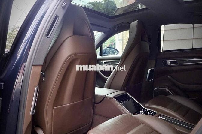 Porsche Panamera 2017 3.0 V6 - 55000 Kmiles