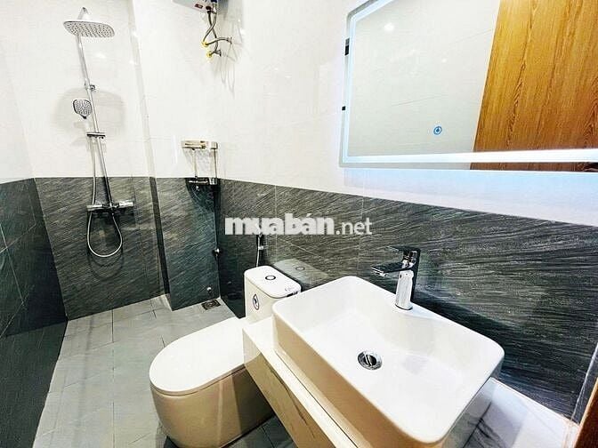 NHÀ NGUYÊN CĂN LIÊN CHIỂU 3 TẦNG 3PN 5WC NỘI THẤT HIỆN ĐẠI