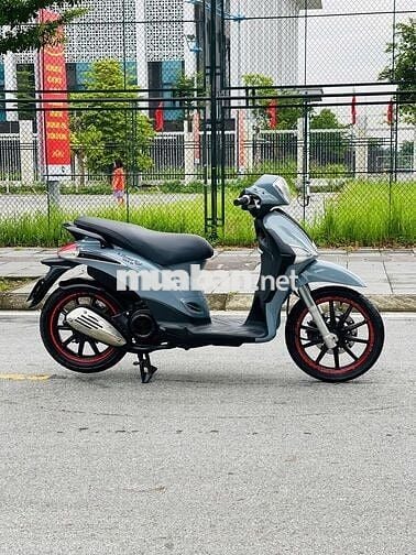 Piaggio Liberty Xám xi măng