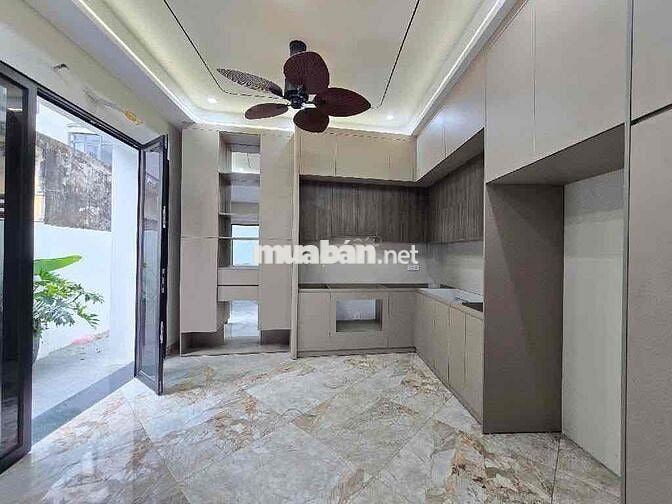 NHÀ MỚI TINH KHU LÕI SÀI ĐỒNG CẠNH CON PHỐ ẨM THỰC SẦM UẤT