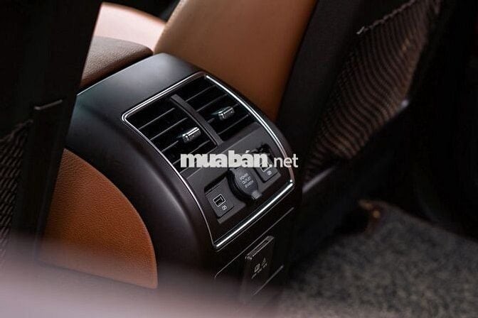 Vinfast Lux SA premium sản xuất 2021