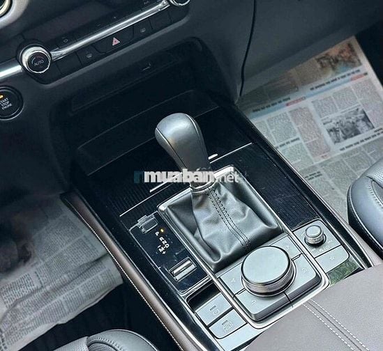 Mazda CX-30 Premium 2.0AT sx 2024 siêu lướt