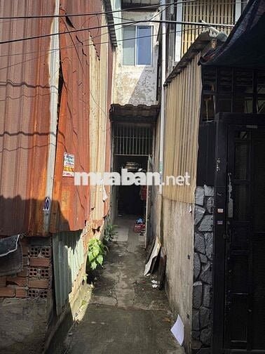 Nhà hẻm 2 tầng = 2tỷ còn TL,đường hẻm Tây Lân