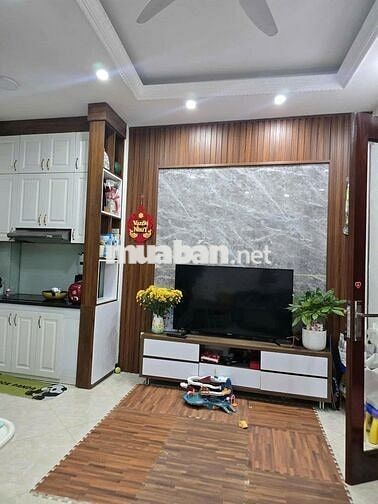 Nhỉnh 6 Tỷ - Nhà Long Biên 31m2 x 5 Tầng Ngõ Rộng 3m